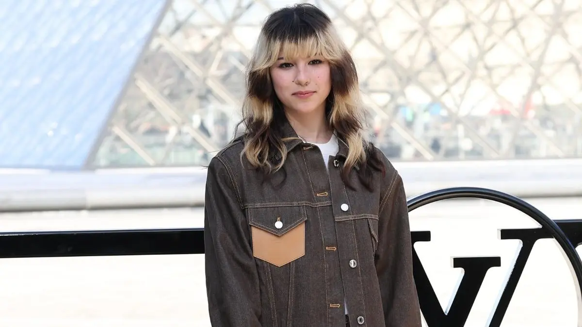 Paris Fashion Week 2026: Alysa Liu sorprende en Louis Vuitton y se roba todas las miradas
